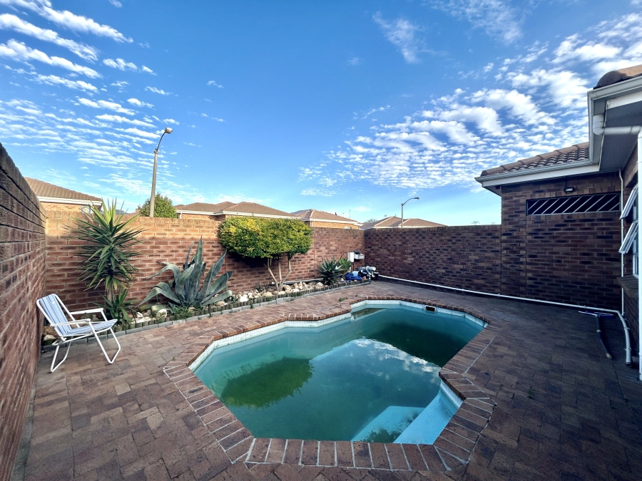 3 Bedroom Property for Sale in Jagtershof Western Cape